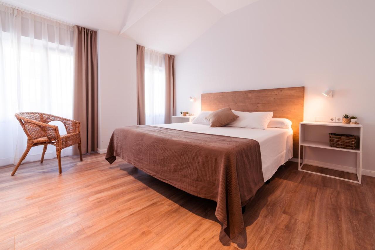 Lindala Hotel Valencia Bagian luar foto